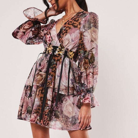 Missguided Dresses & Skirts - FLORAL PINK CORSET WITH PRINT